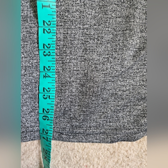 NFL New Orleans Saints Gray Nike Dri-FIT Funnel Neck Top. Size XL - Picture 8 of 10